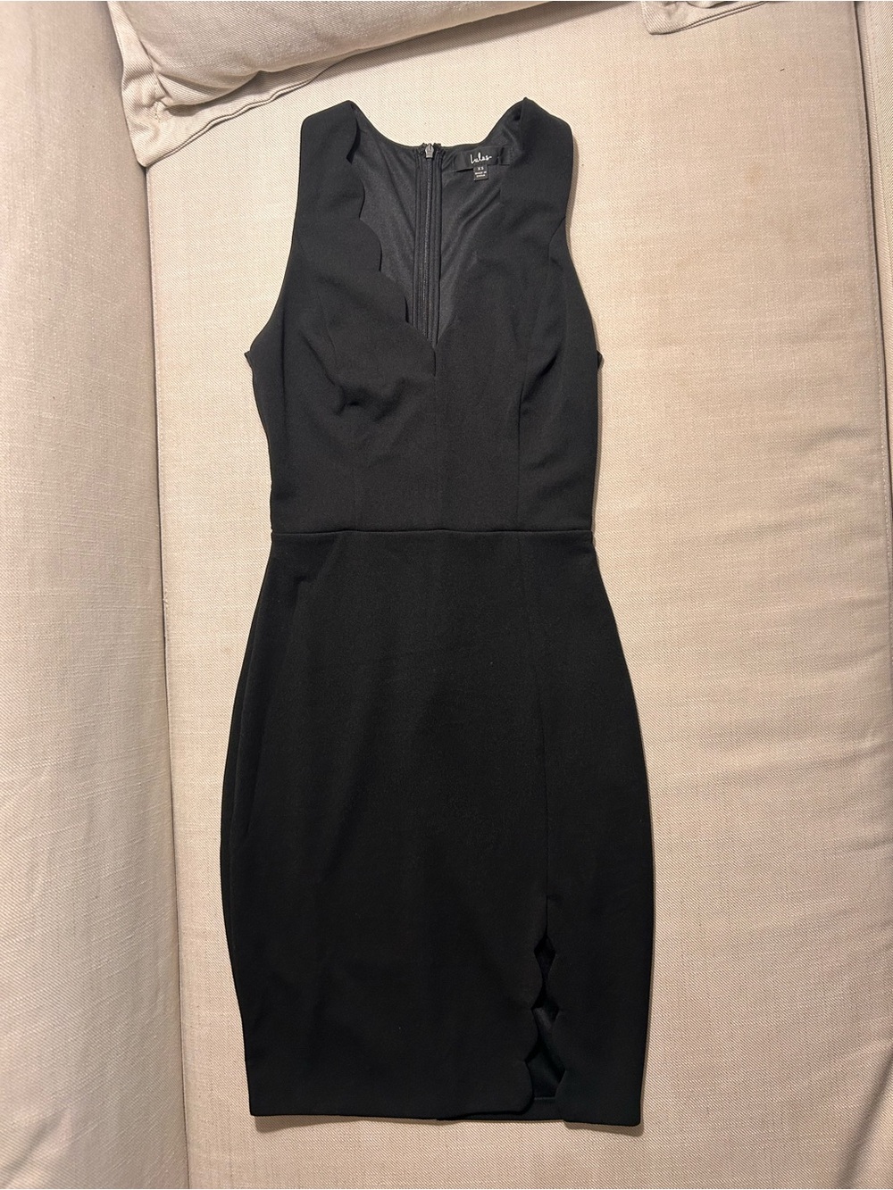 Lulu's Black Scallop V-Neck Bodycon Mini Dress